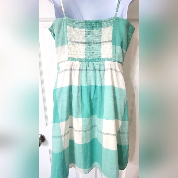 EUC Old Navy Smocked Plaid Mini Dress in Aqua Green Cotton Sundress - M - Picture 2 of 5